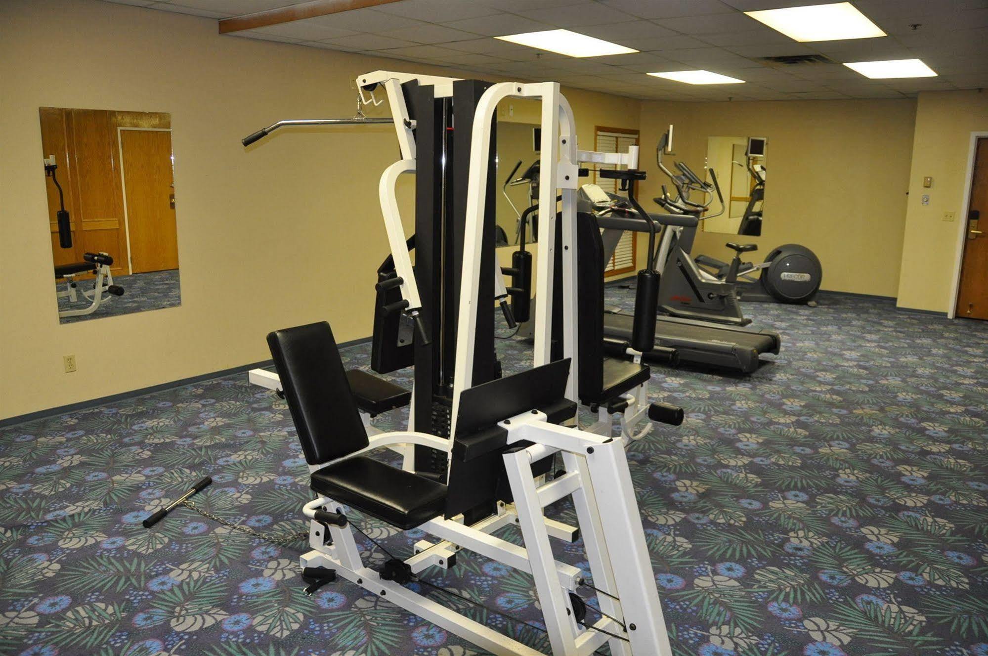 Tropical Inn - North Battleford Bagian luar foto
